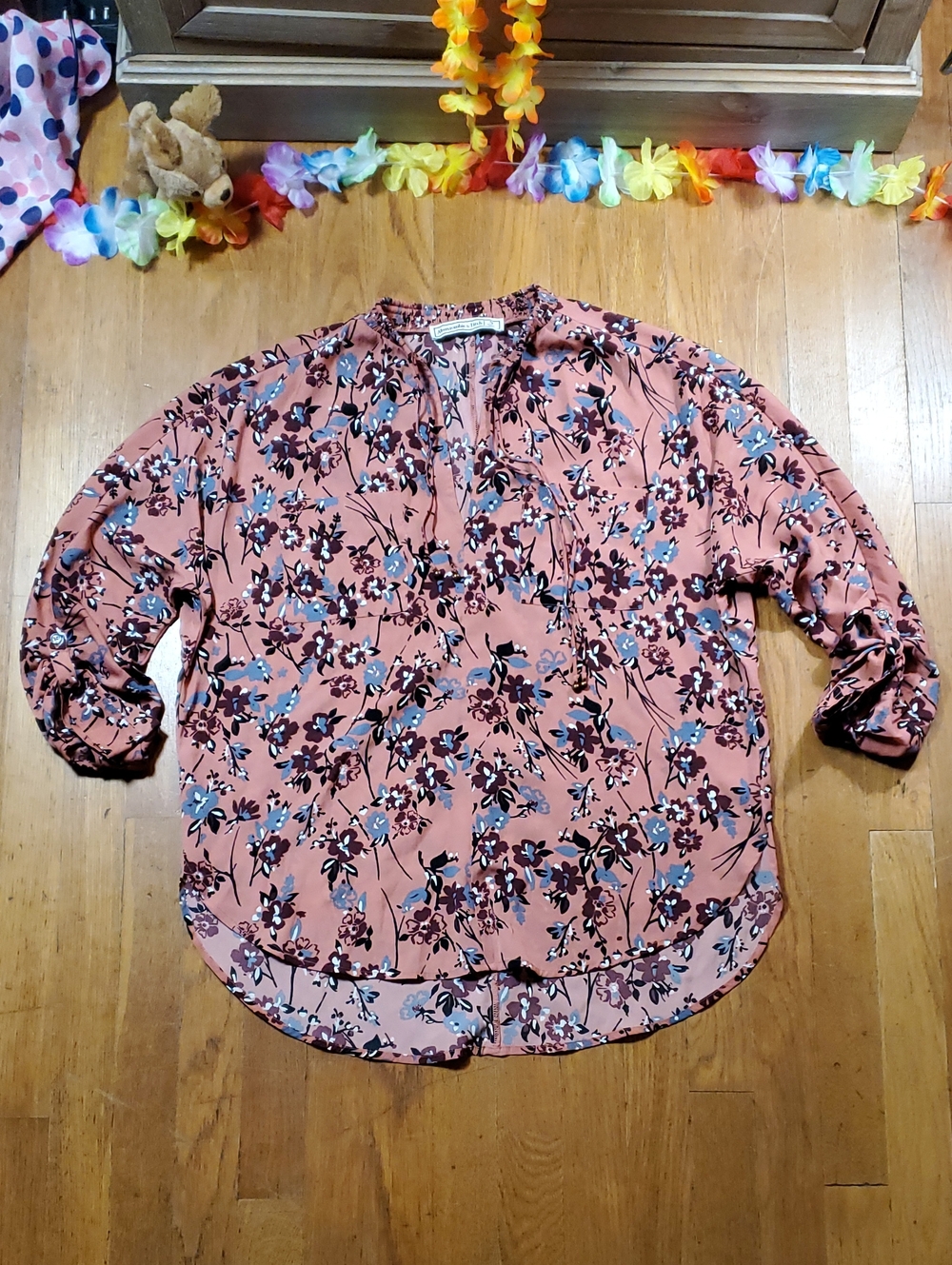 Abercrombie & Fitch Mauve Floral V-Neck Blouse